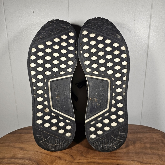 Adidas NMD R1, Core Black/Trace Cargo - Size 12 - Picture 7 of 8